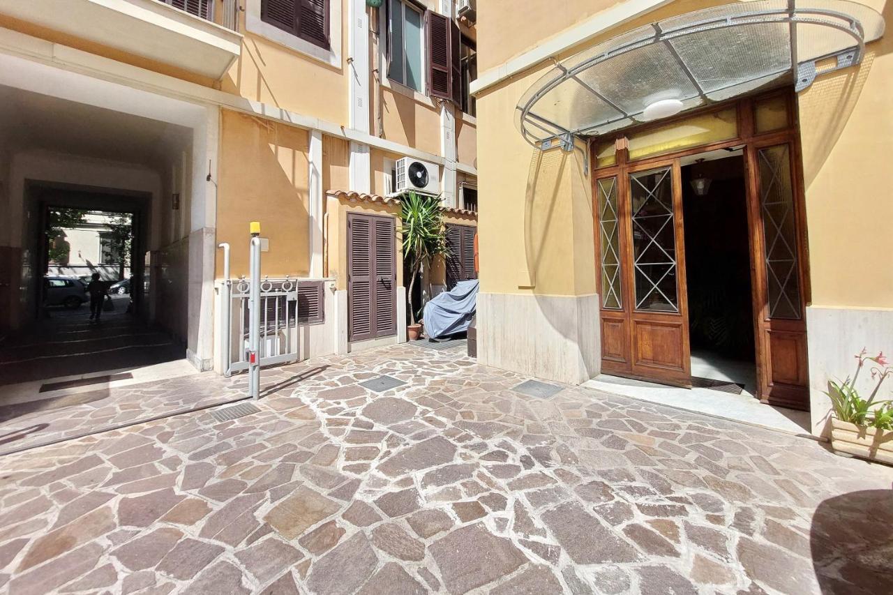 Divine Vatican View Apartment Рим Экстерьер фото